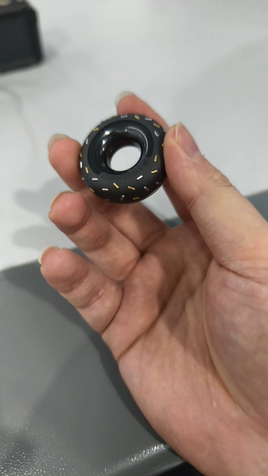 Doughnut Zirconium