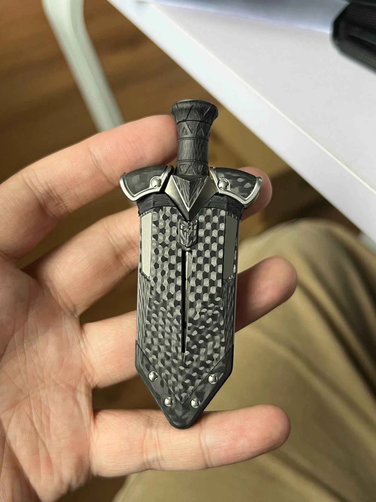 Aroundight Carbon Fiber