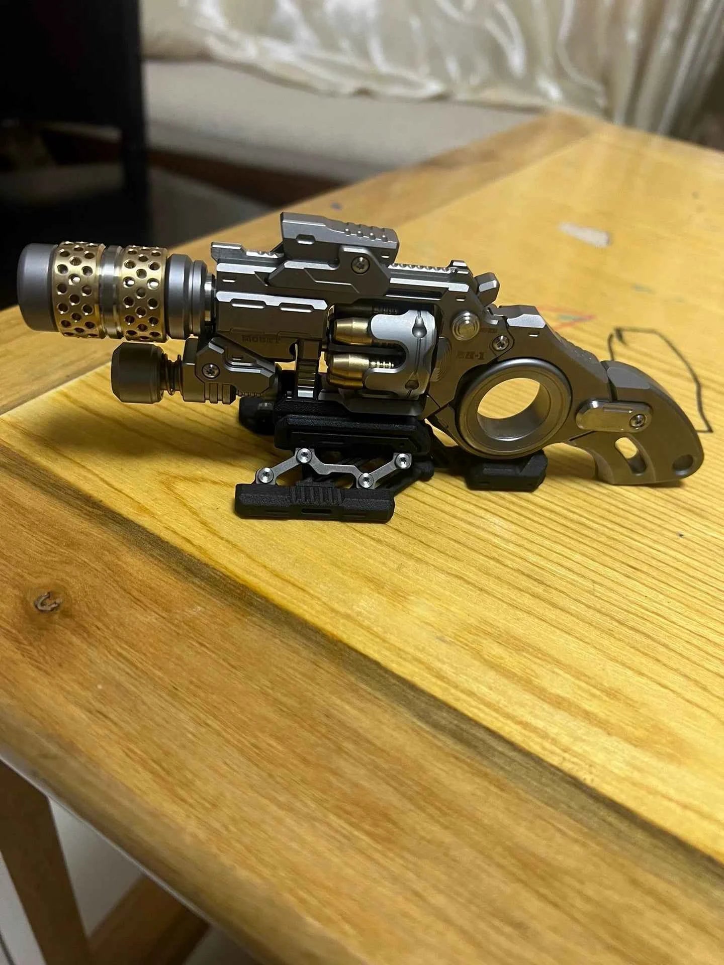 Breaker Titanium