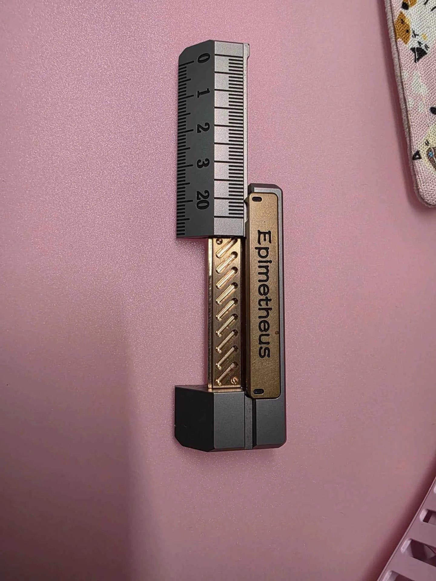 Quirky Ruler Titanium