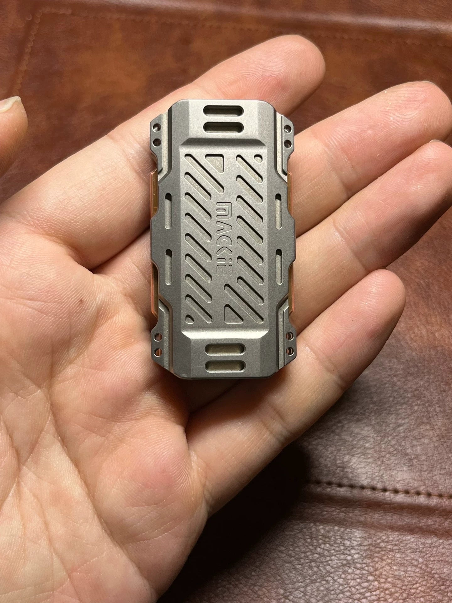 Lifepod Titanium