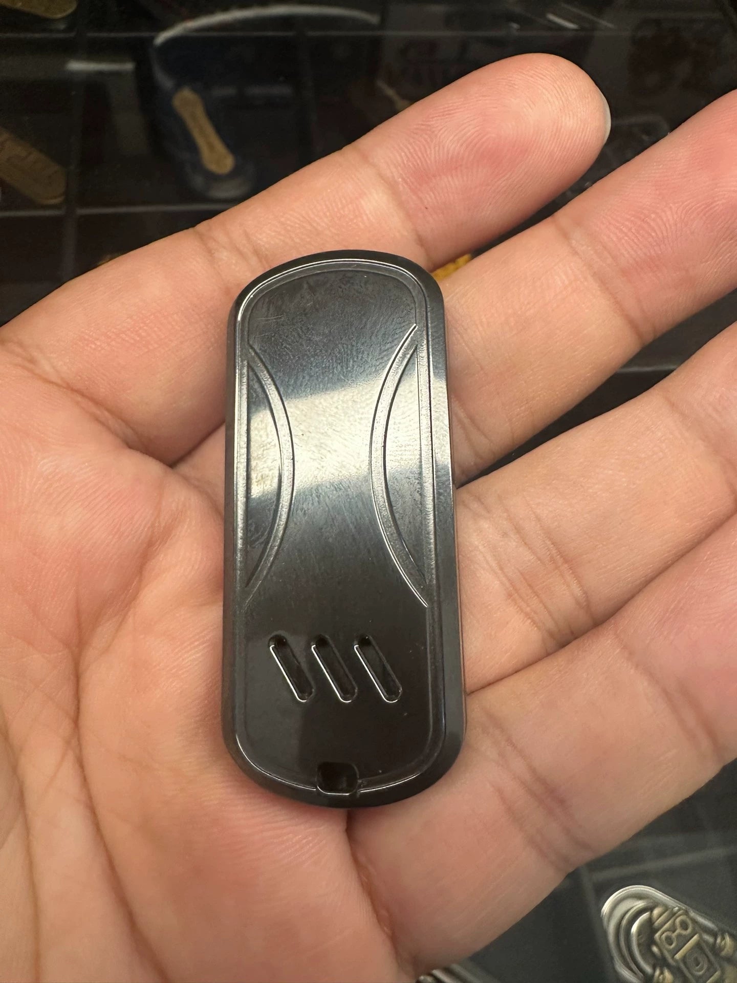 Ji Li Zirconium