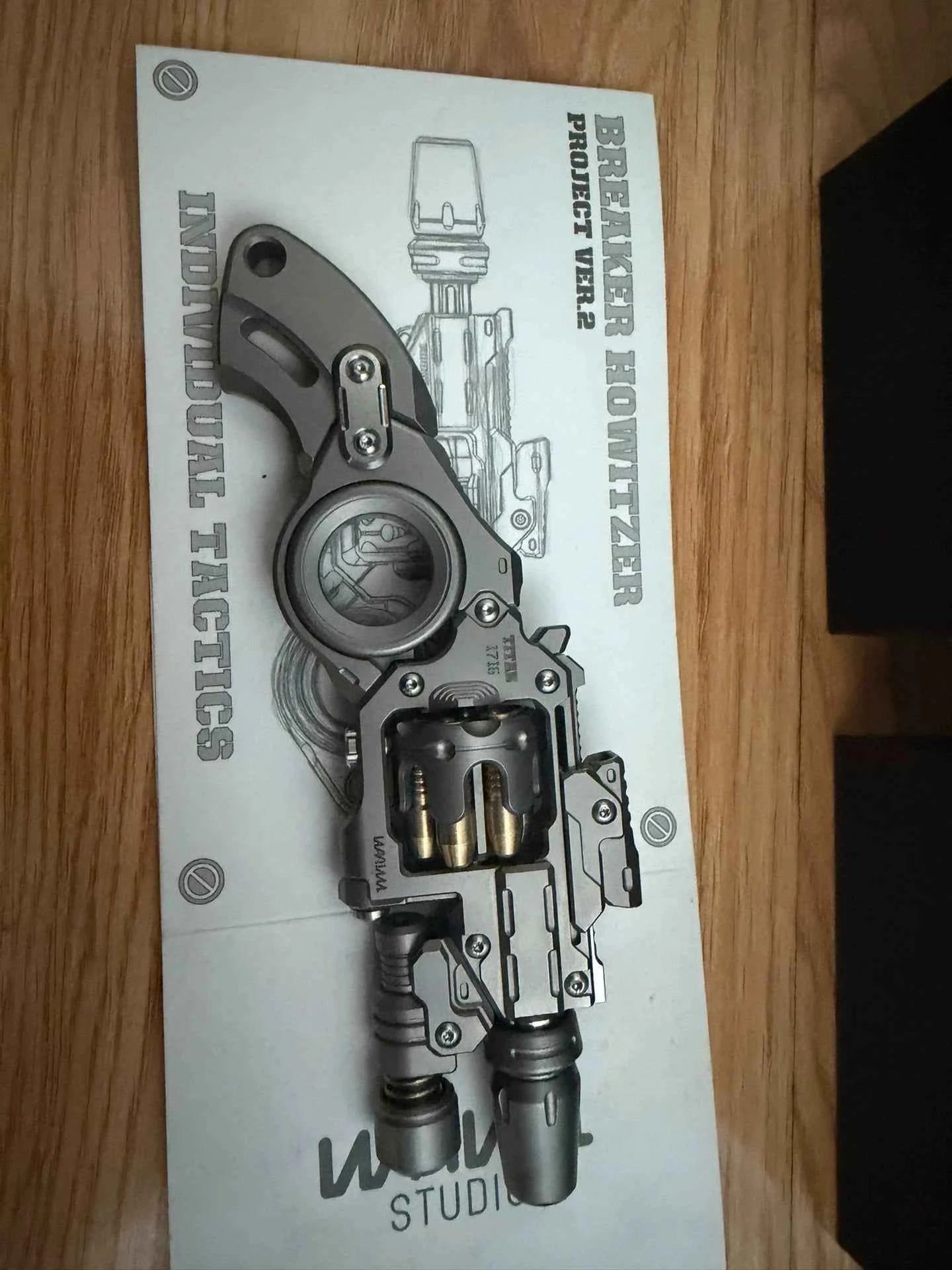 Breaker Titanium