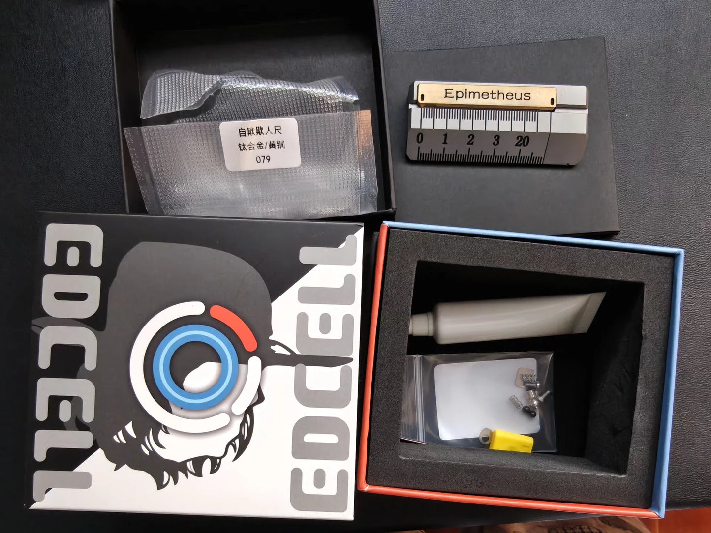 Quirky Ruler Titanium