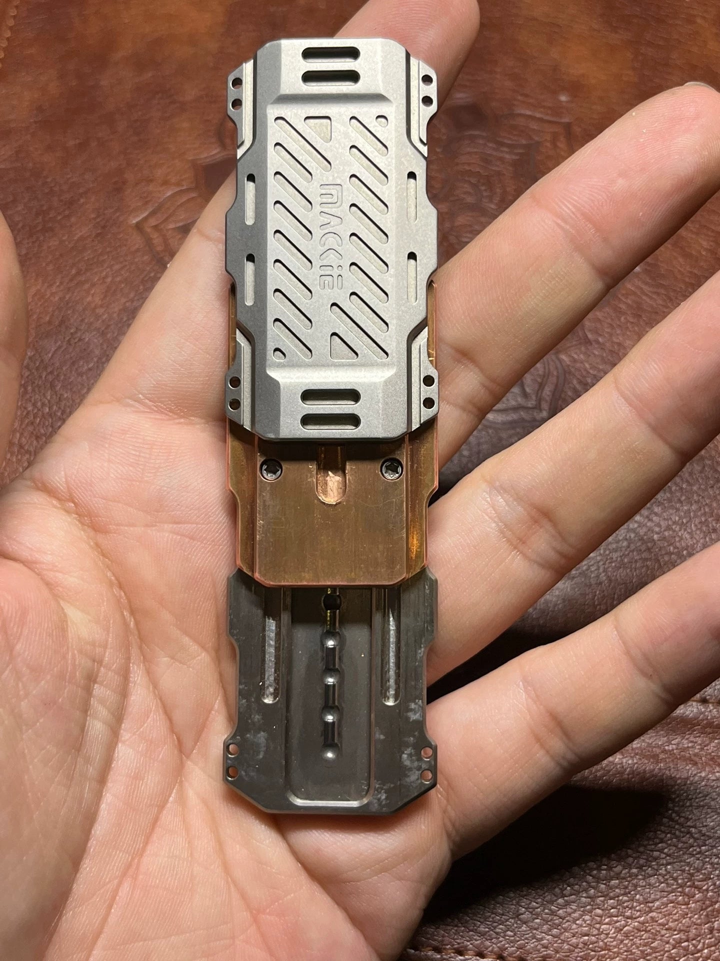 Lifepod Titanium