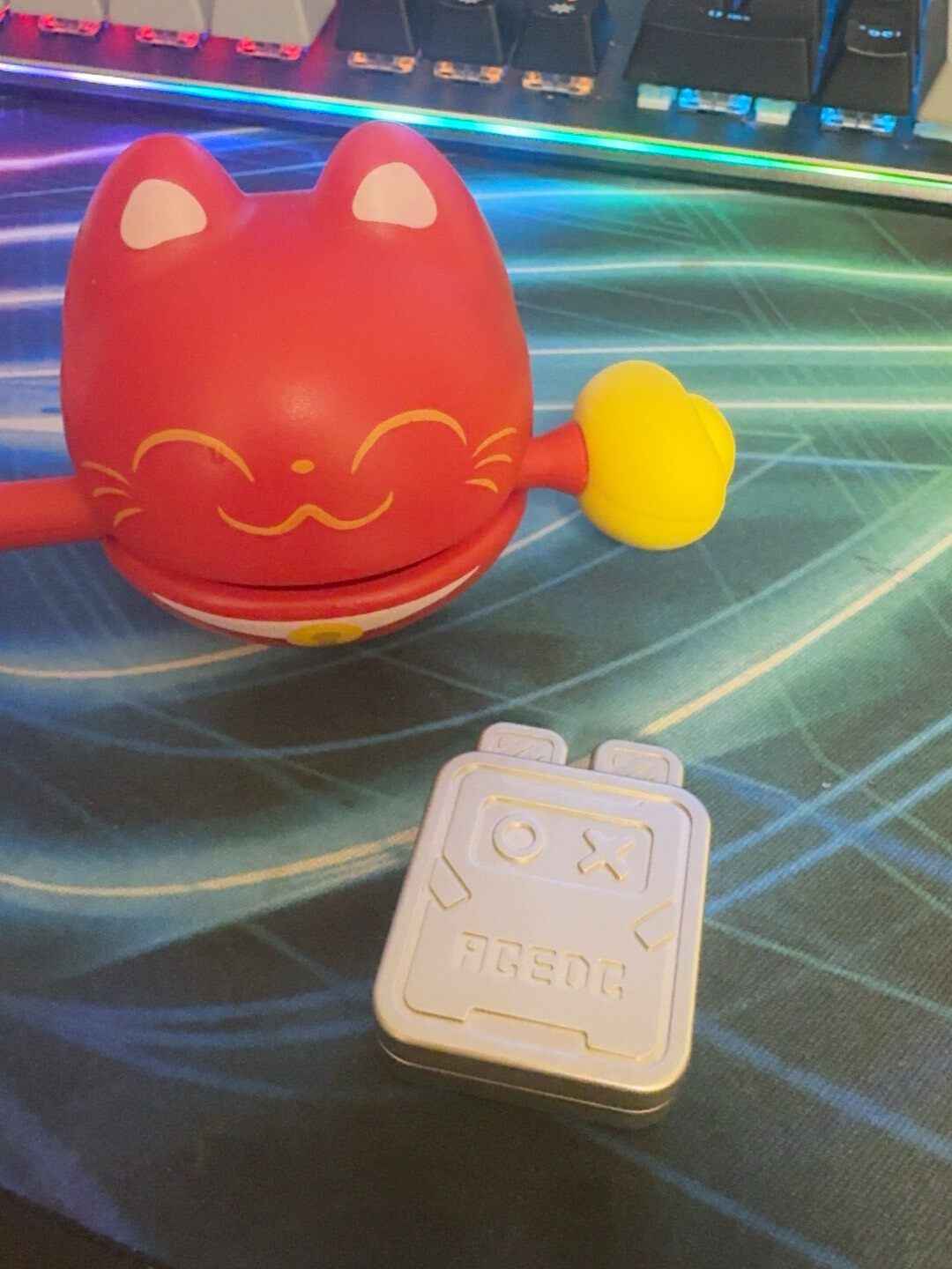 Rabbot, Stainless Steel
