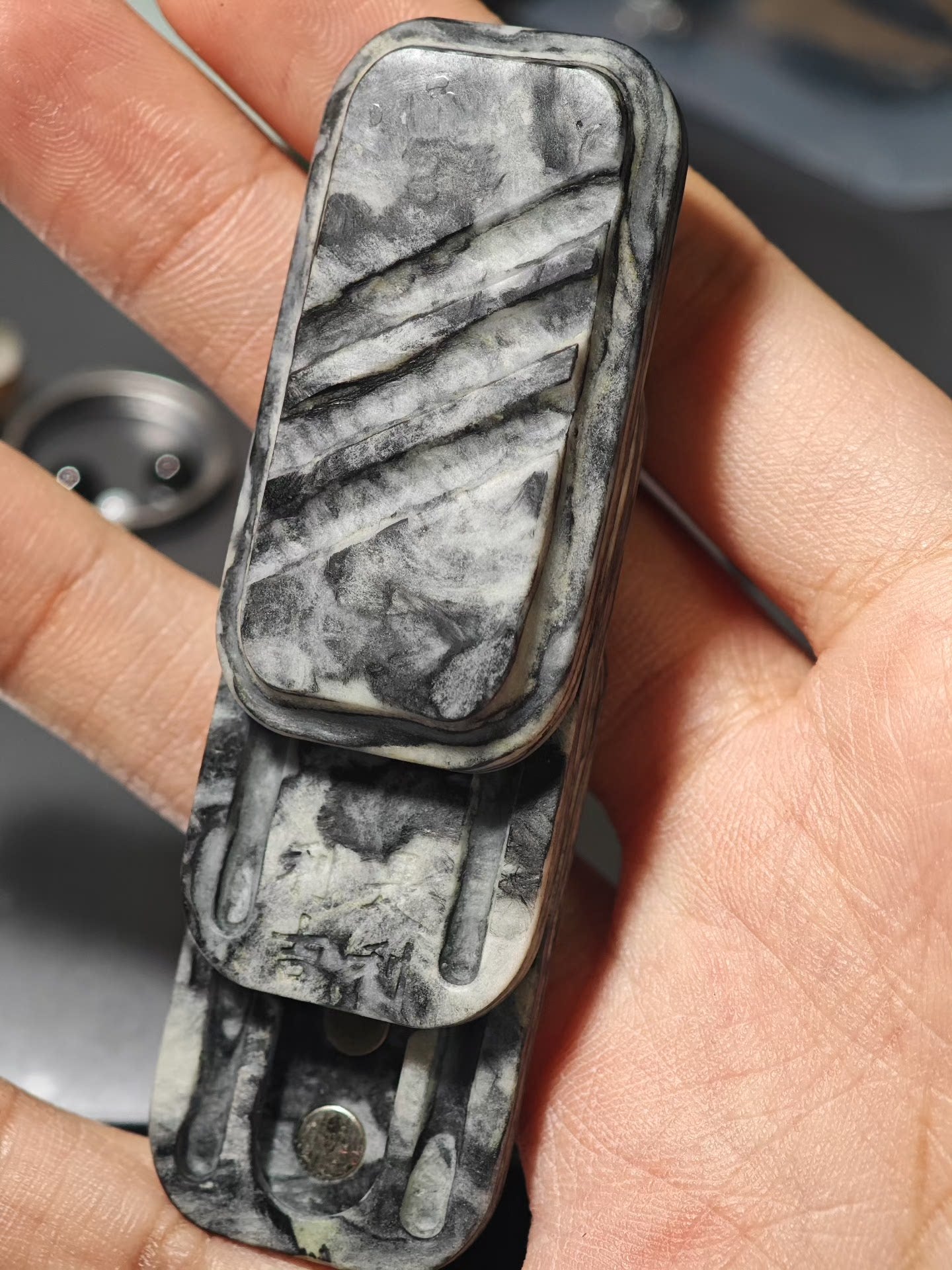Lucky Candy Carbon Fiber Damascus Luminous
