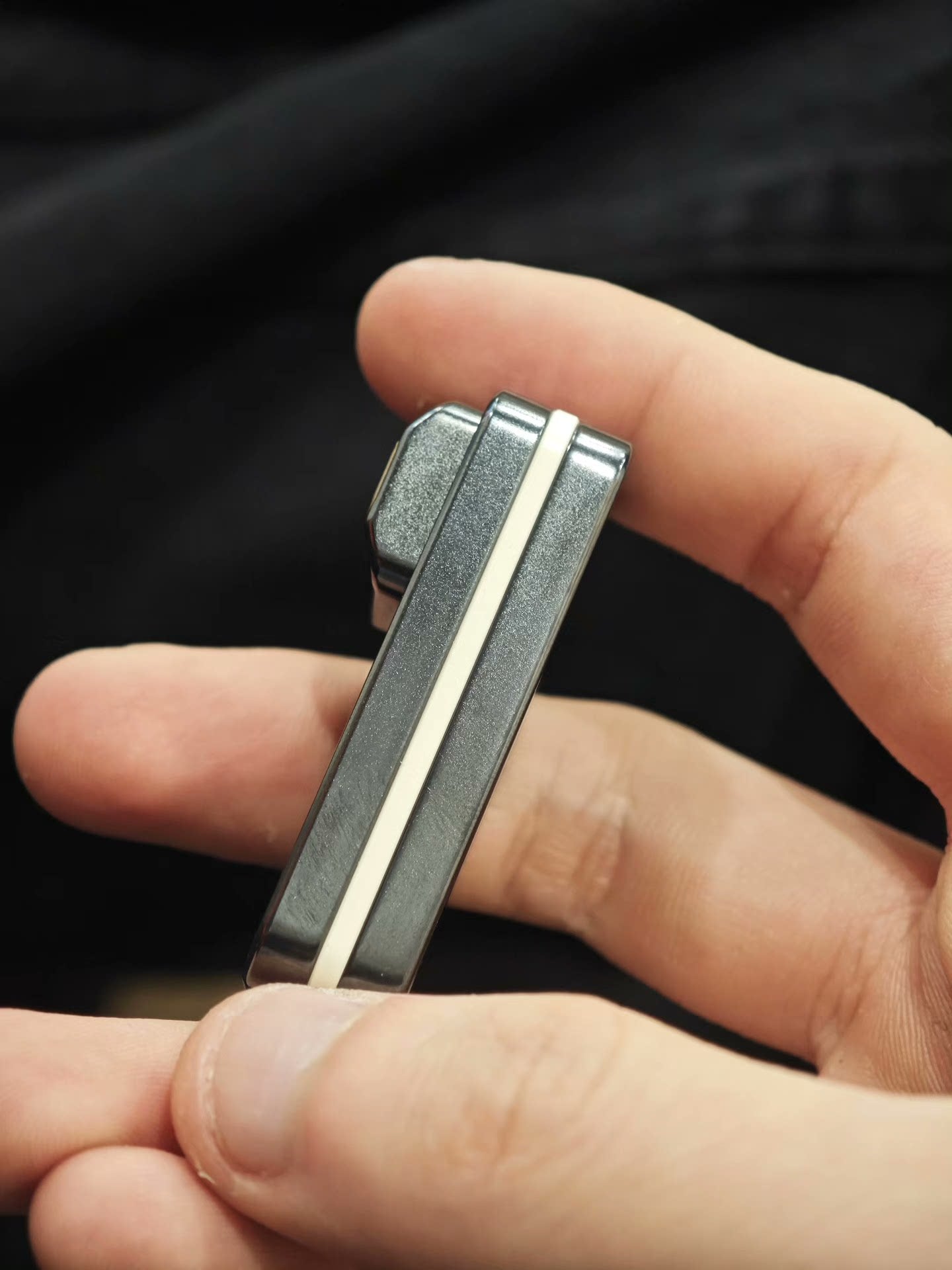 Snake Push Slider 1.0 Zirconium