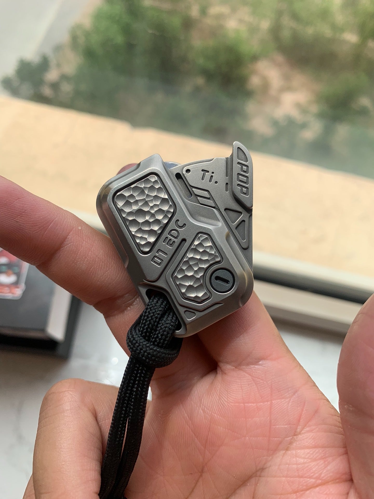 01Tarjeta EDC POP para lanzar
