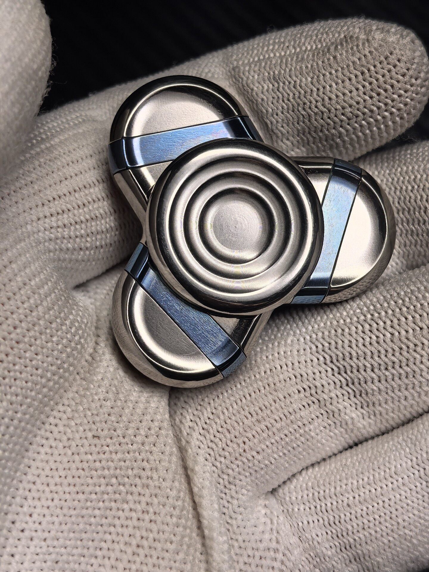 Trefoil Titanium