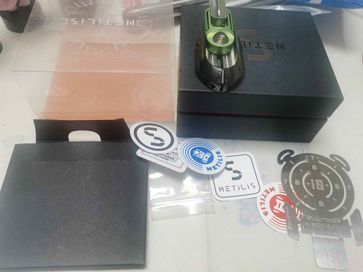 Roche Strike Stainless Steel Titanium