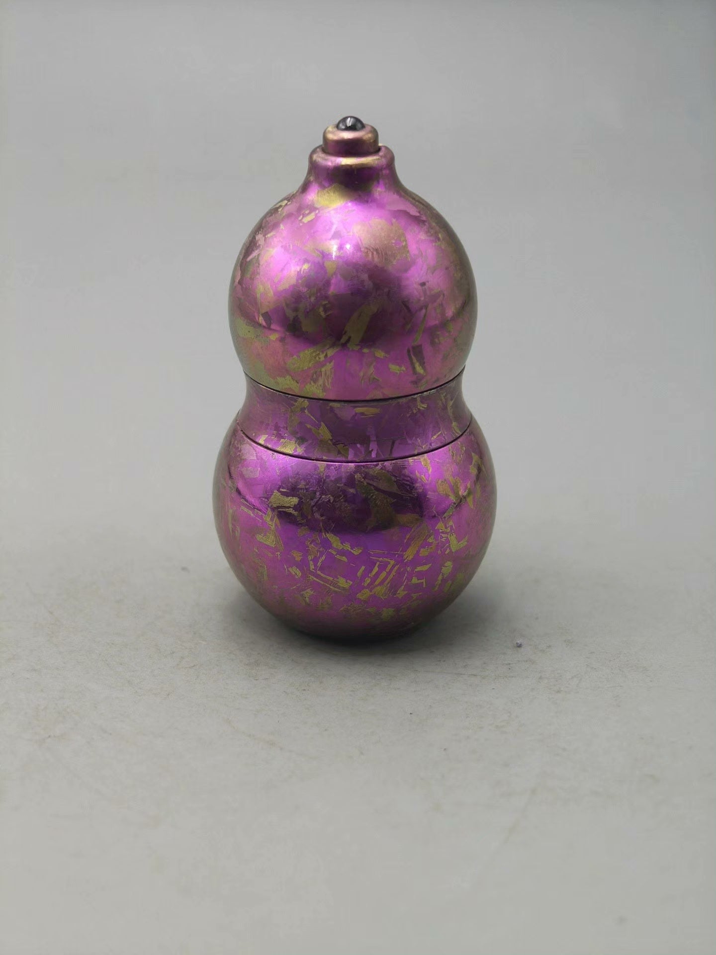 MOT Gourd Crystallized Titanium