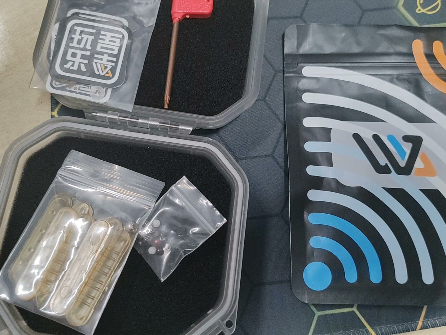 EXOSKELETON Titanium