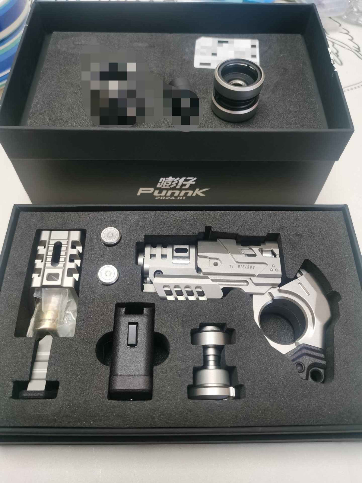 Punnk Titanium