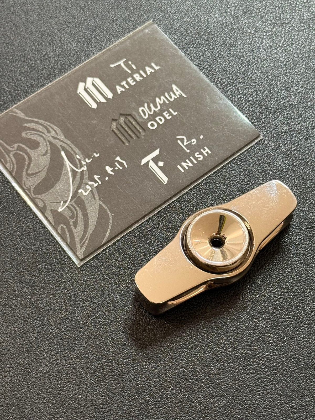 Oumuamua Premium & Buckle Titanium Polished