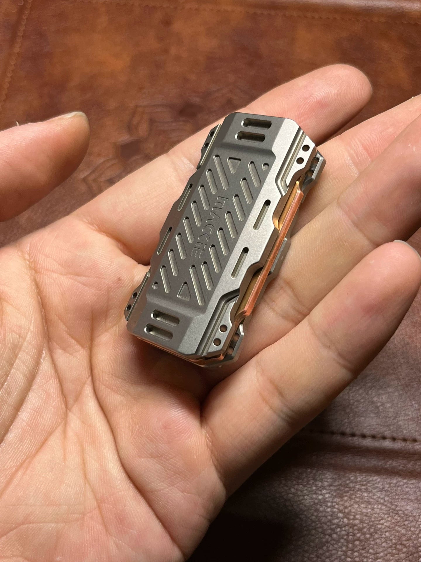 Lifepod Titanium