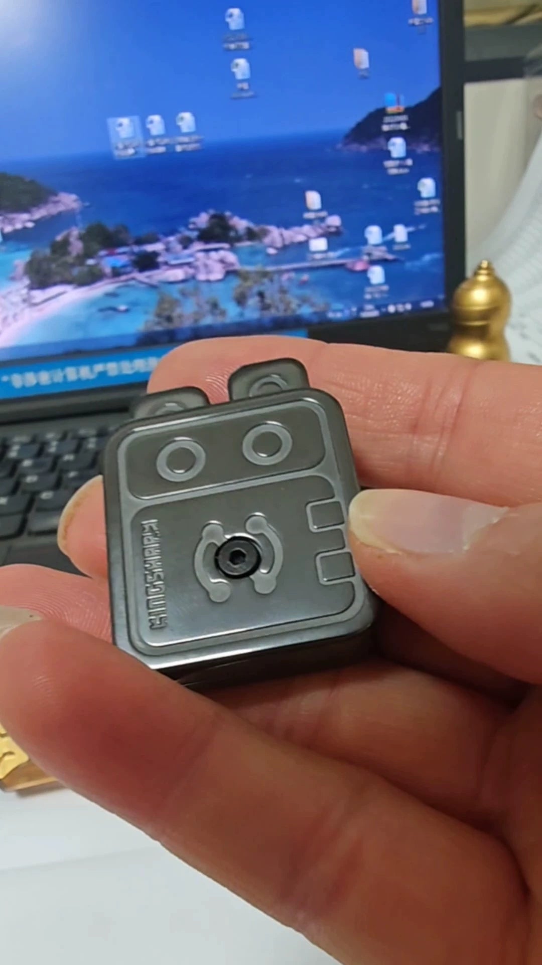 Rabbot Zirconium