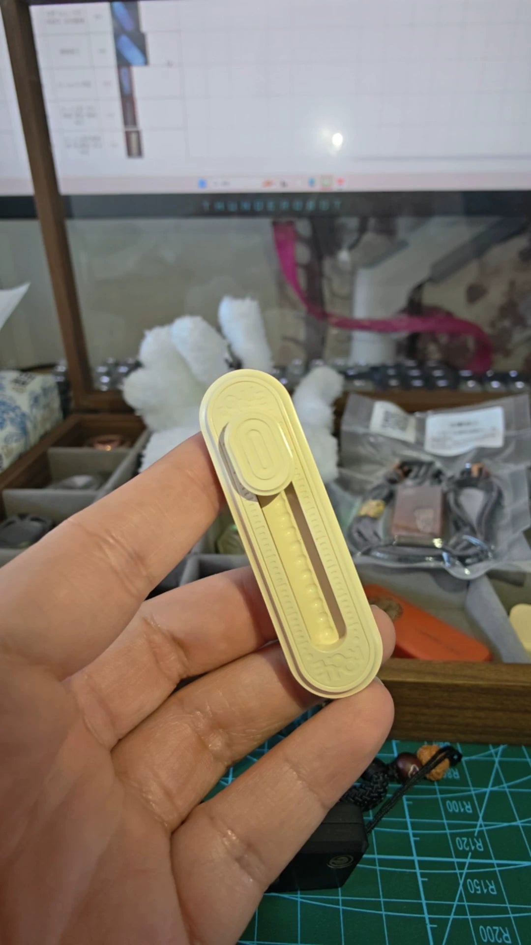 Chocolate Bar PEEK