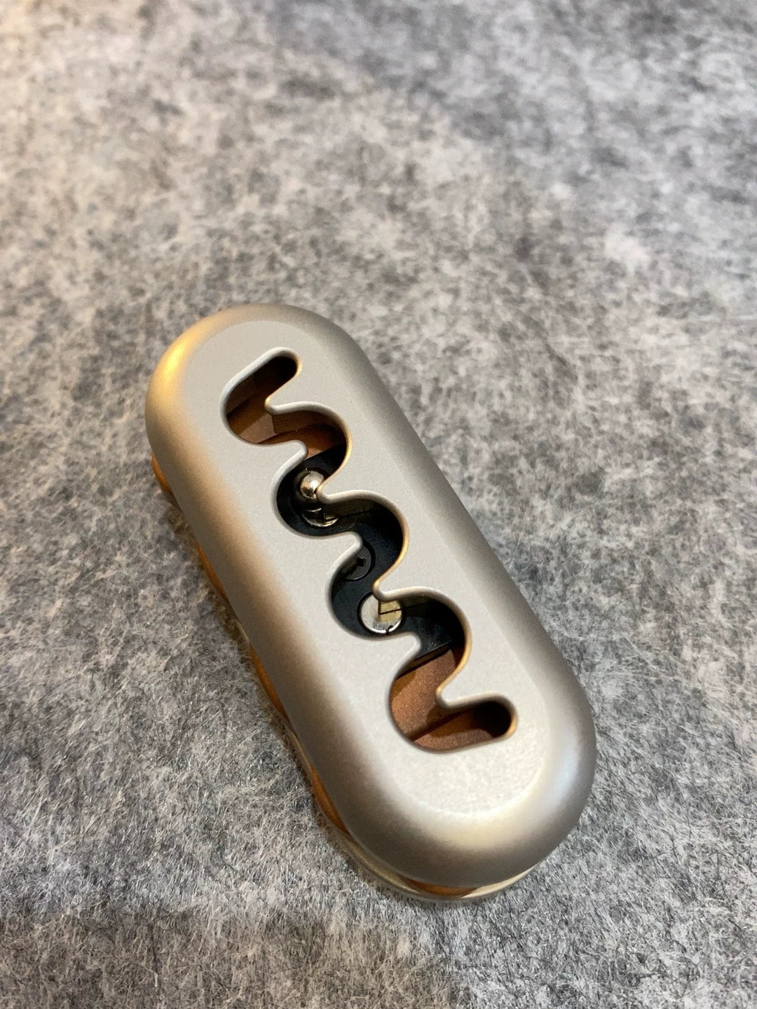 Hamburger Titanium