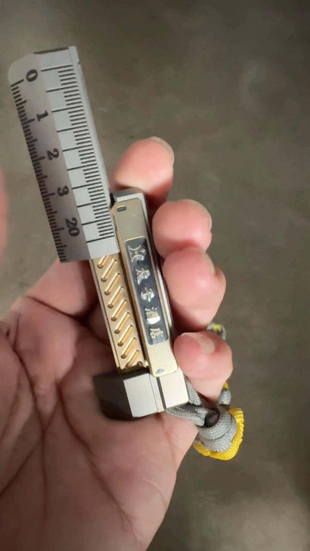 Quirky Ruler Titanium