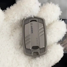 Thousand machines Titanium