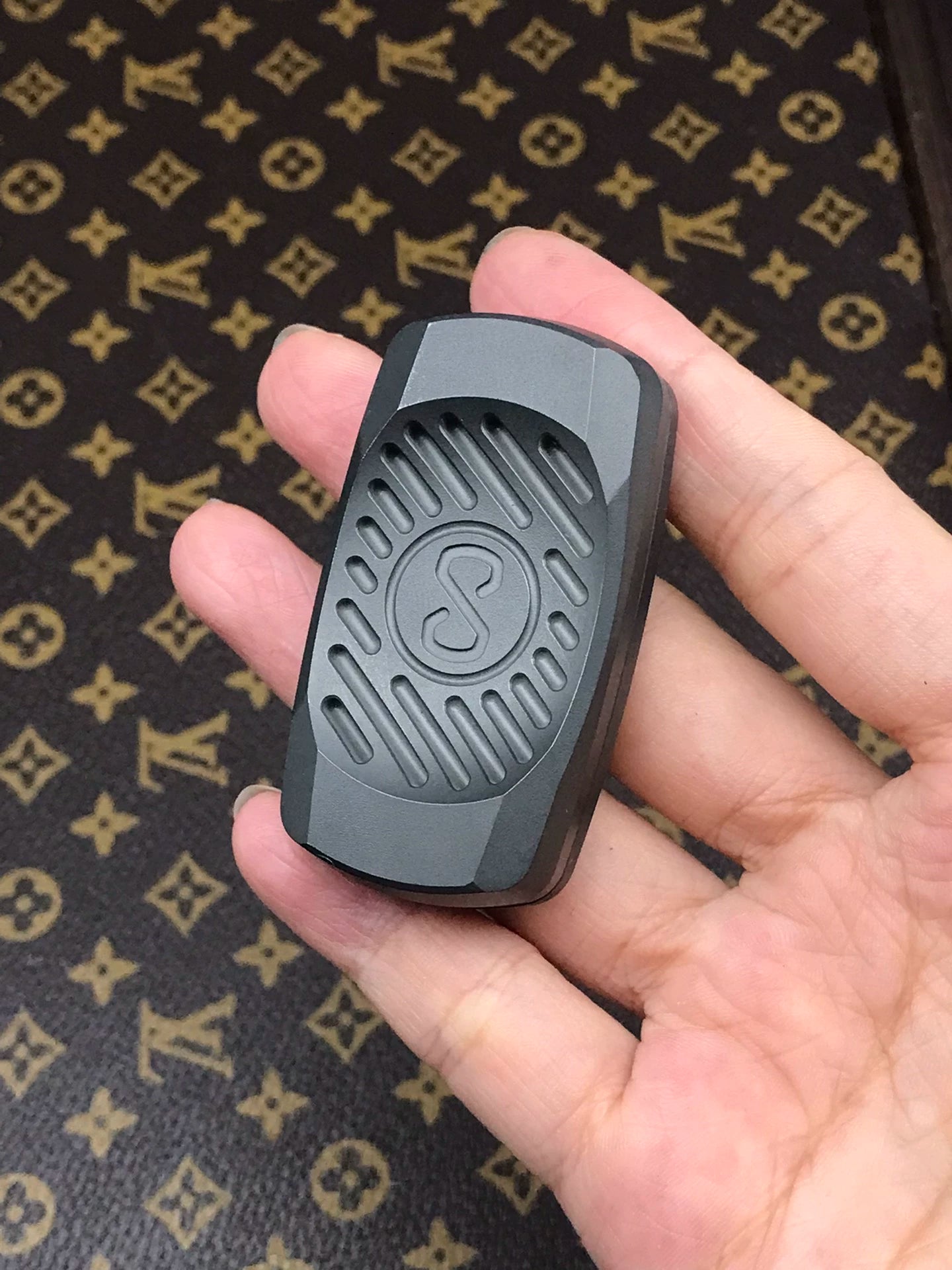 Infinity Slider Zirconium