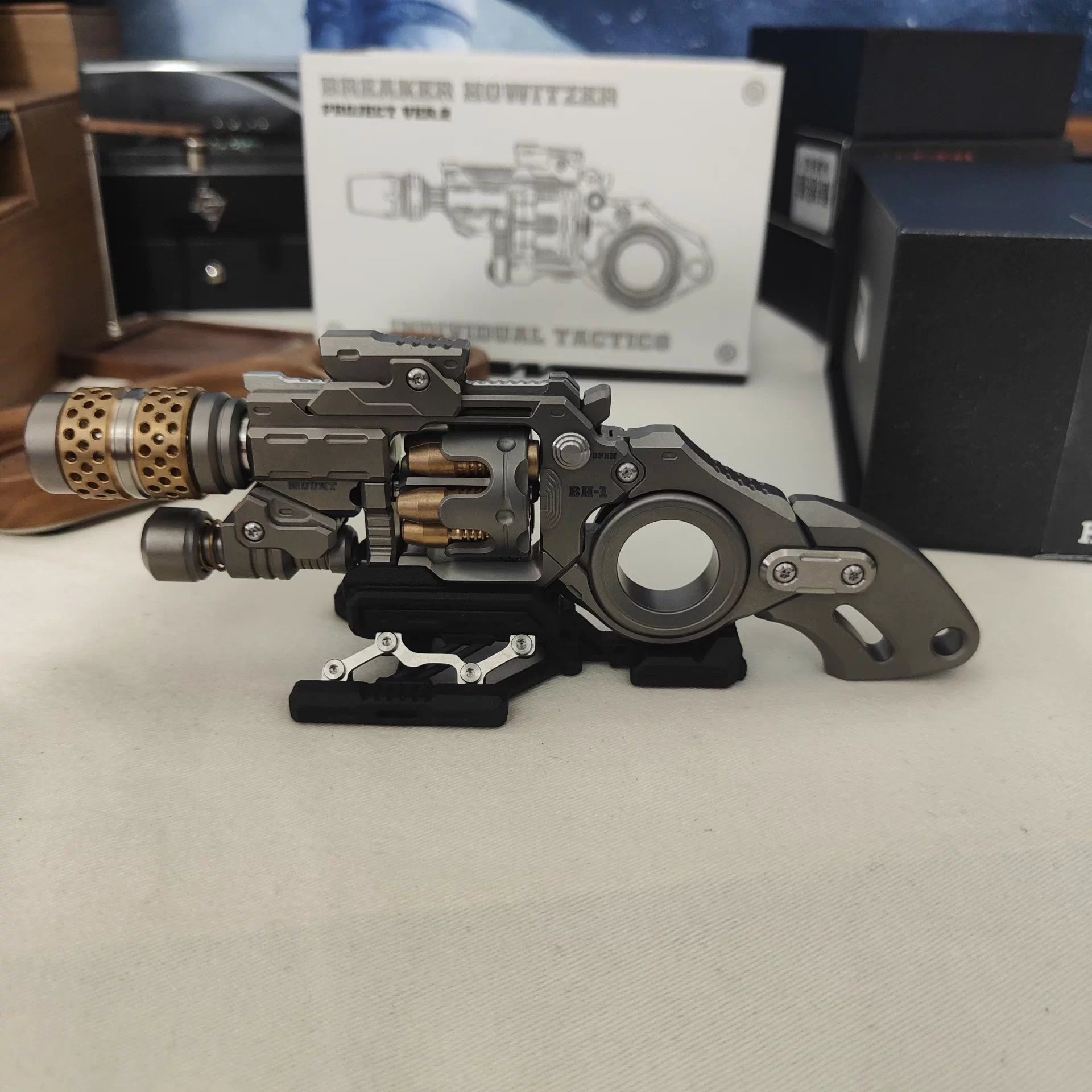Breaker Titanium