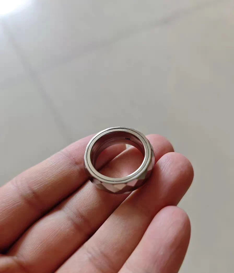 Pig Ring Titanium