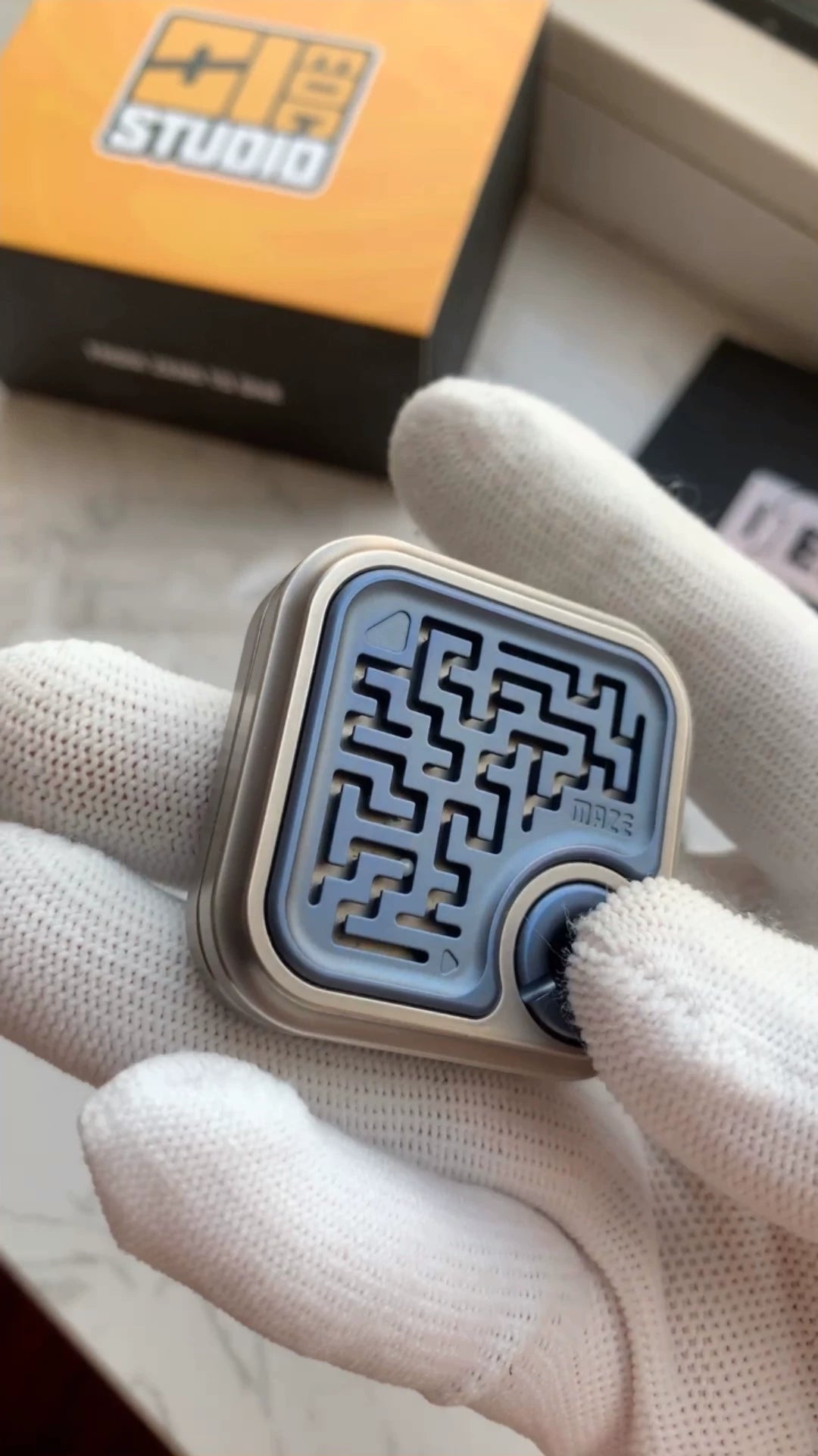 MAZE BLOCK Titanium