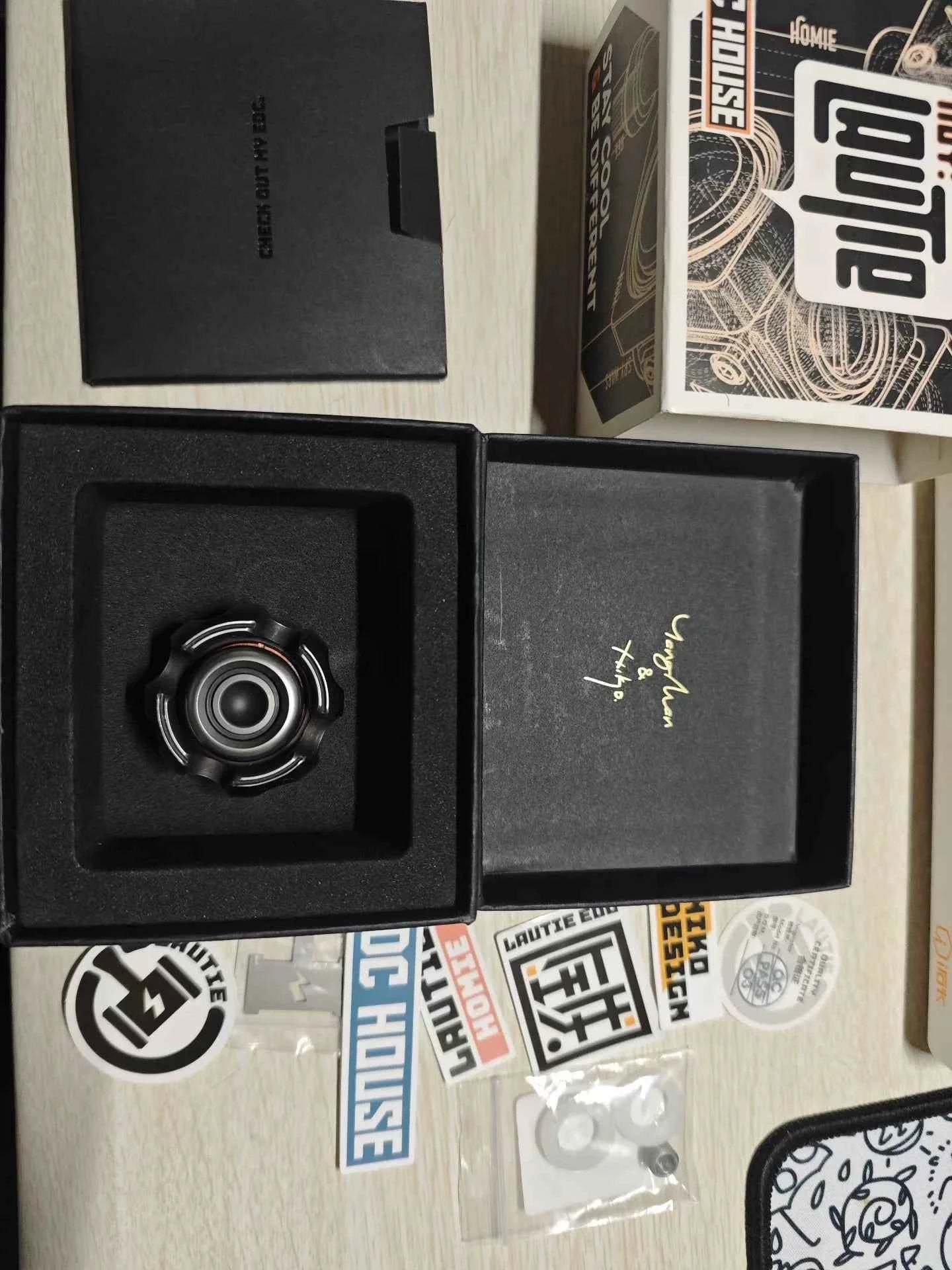 Noiz Stainless Steel