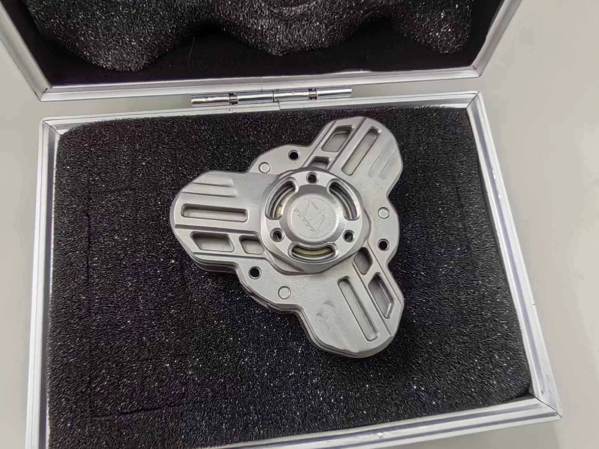 Tri linkage Titanium