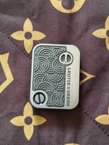 Poker Shuffle Zirconium