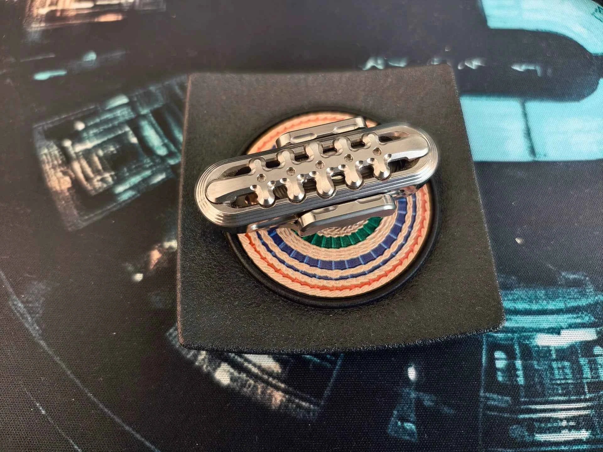 EXOSKELETON Titanium