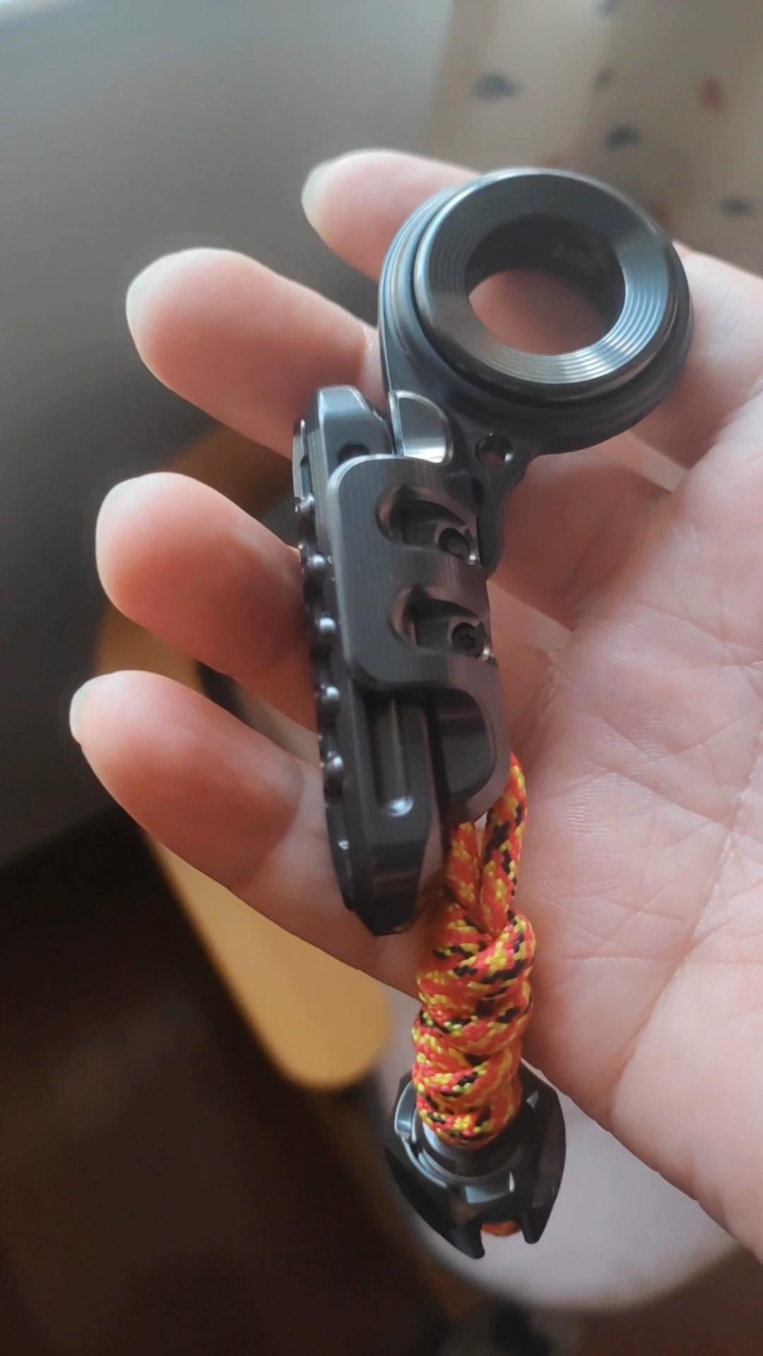 EXOSKELETON Zirconium