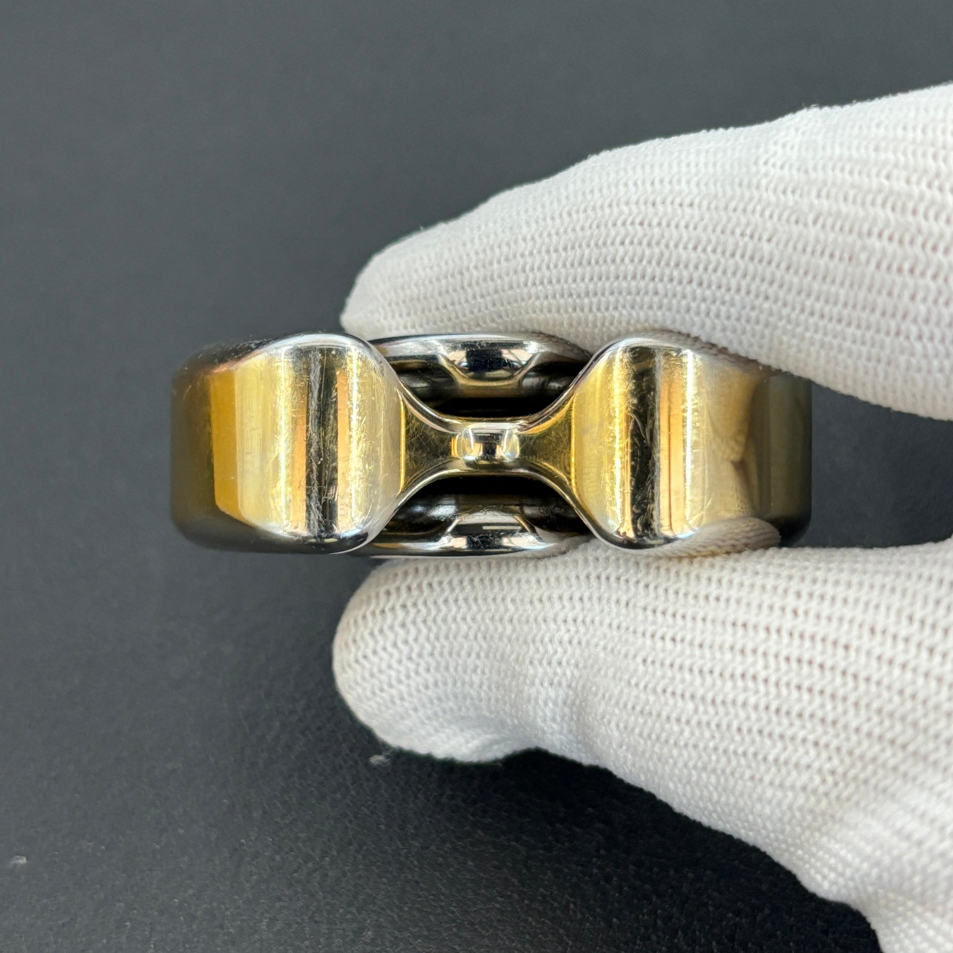 Three-Leaf Horizon Mega Stainless Steel