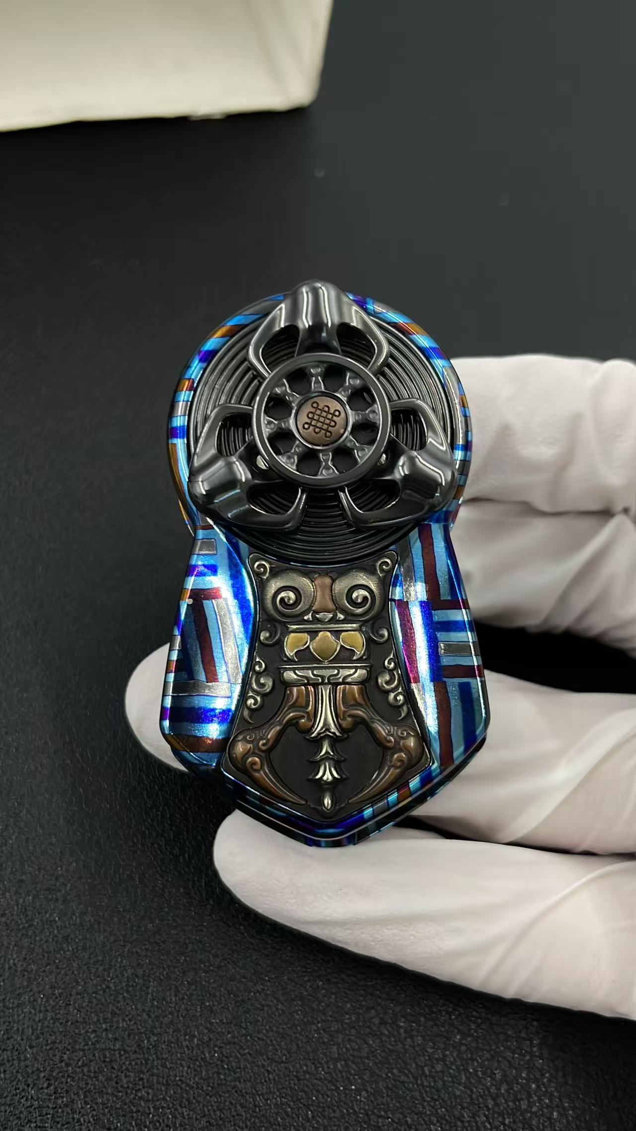 Demon Subduing Vajra Armor Garuda Zircuti