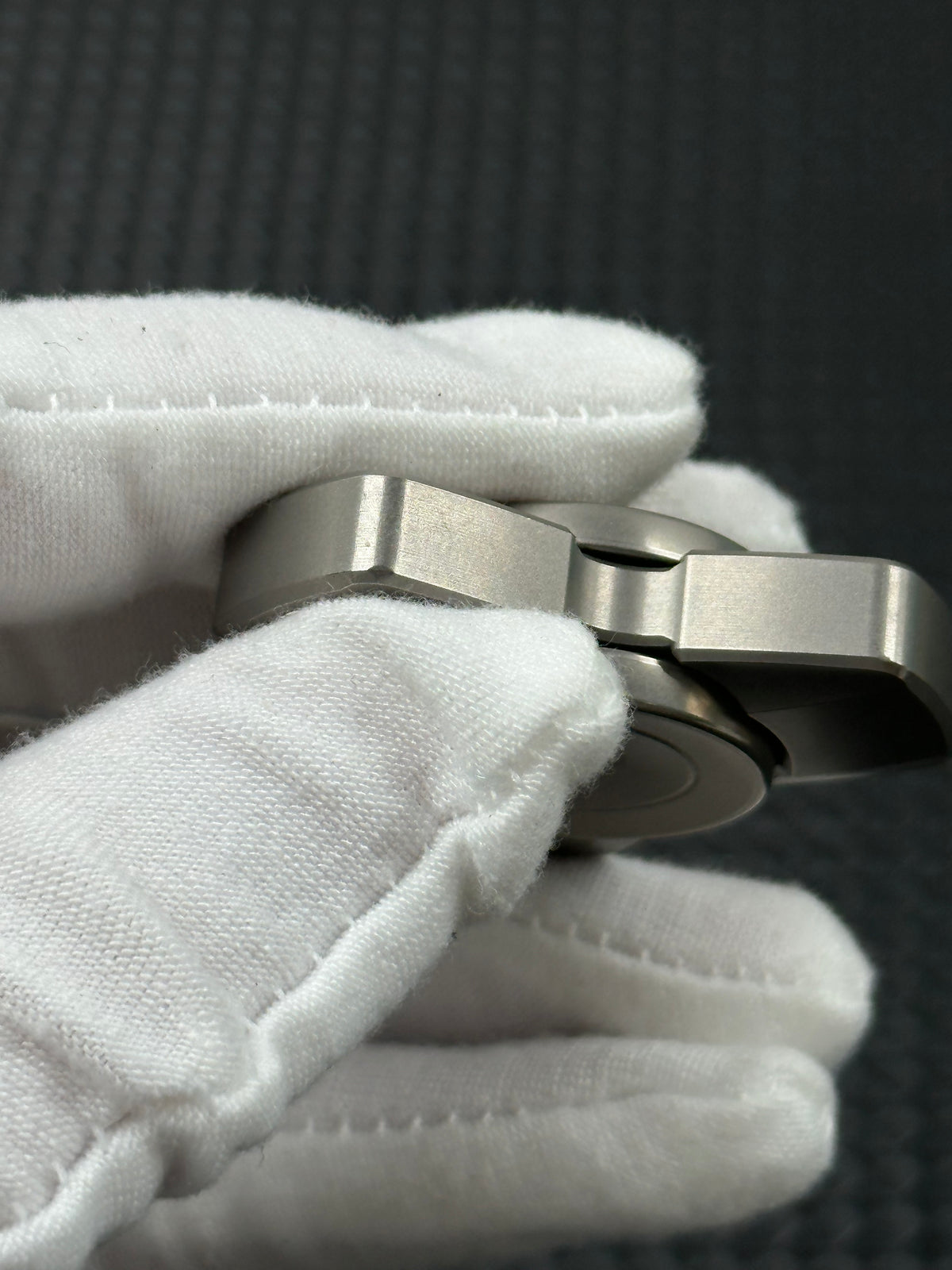 Gentle Breeze Bearing Cap Titanium Stonewashed