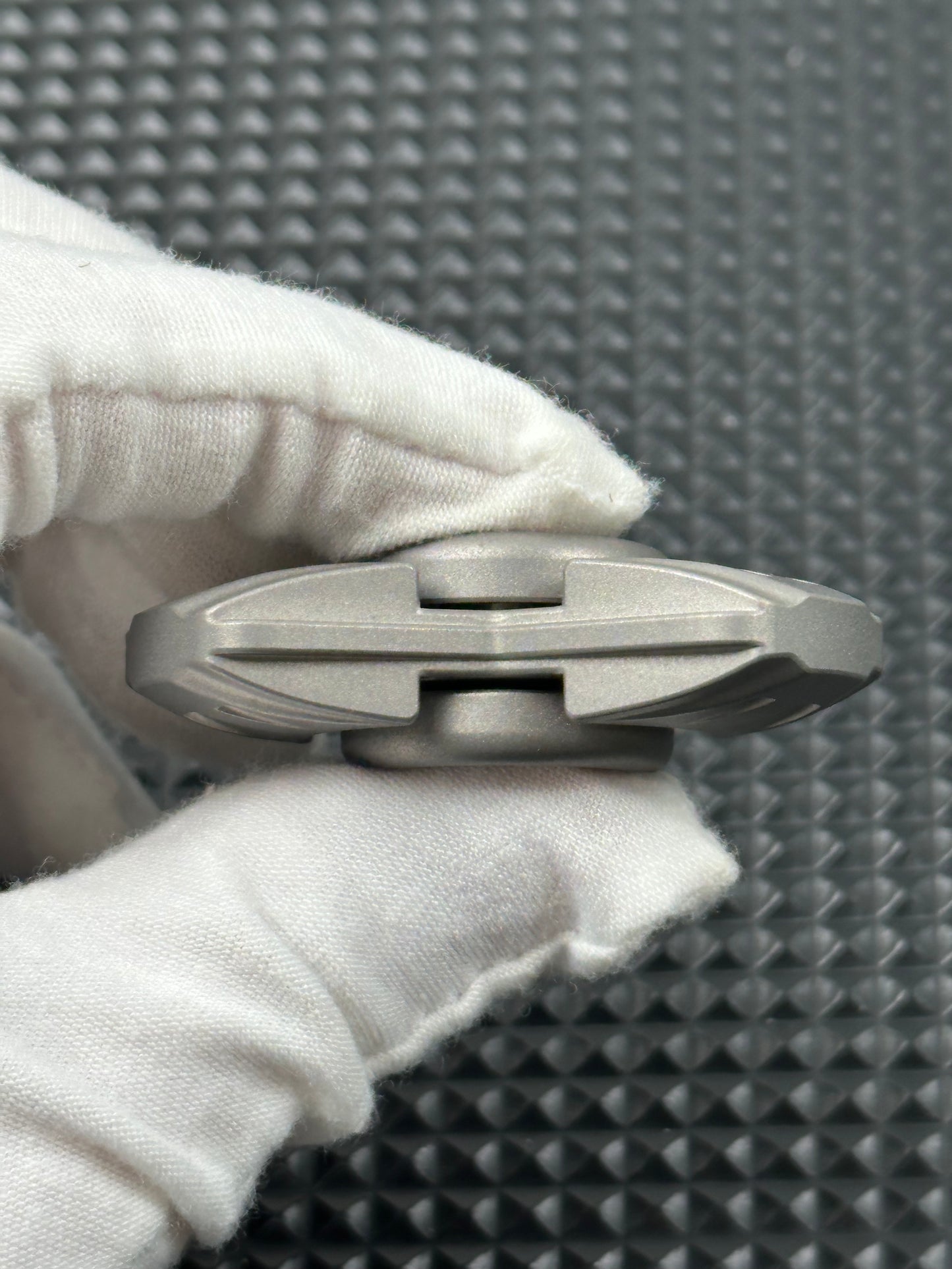 G One Titanium