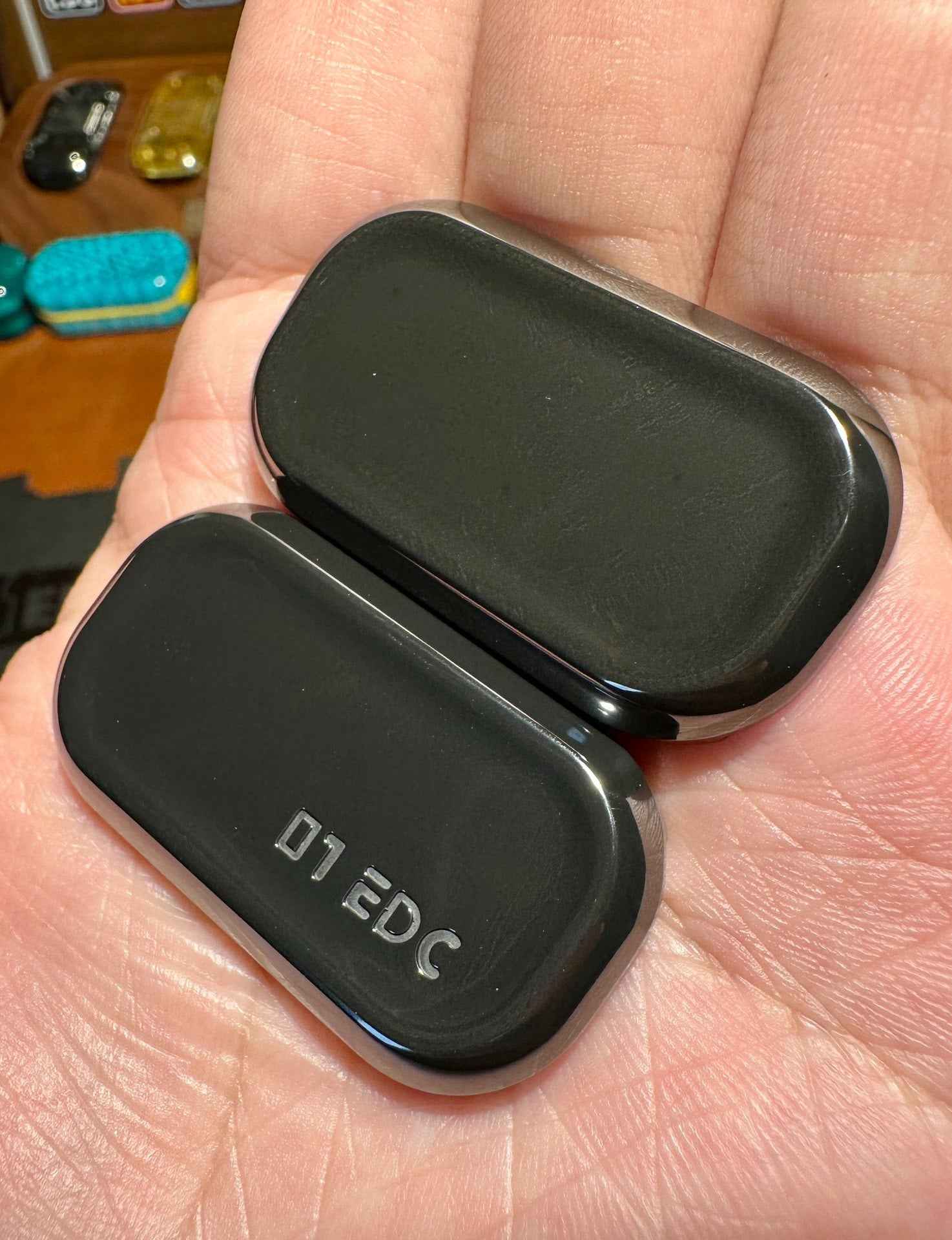 01EDC Slider No.12 Shell Zirconium