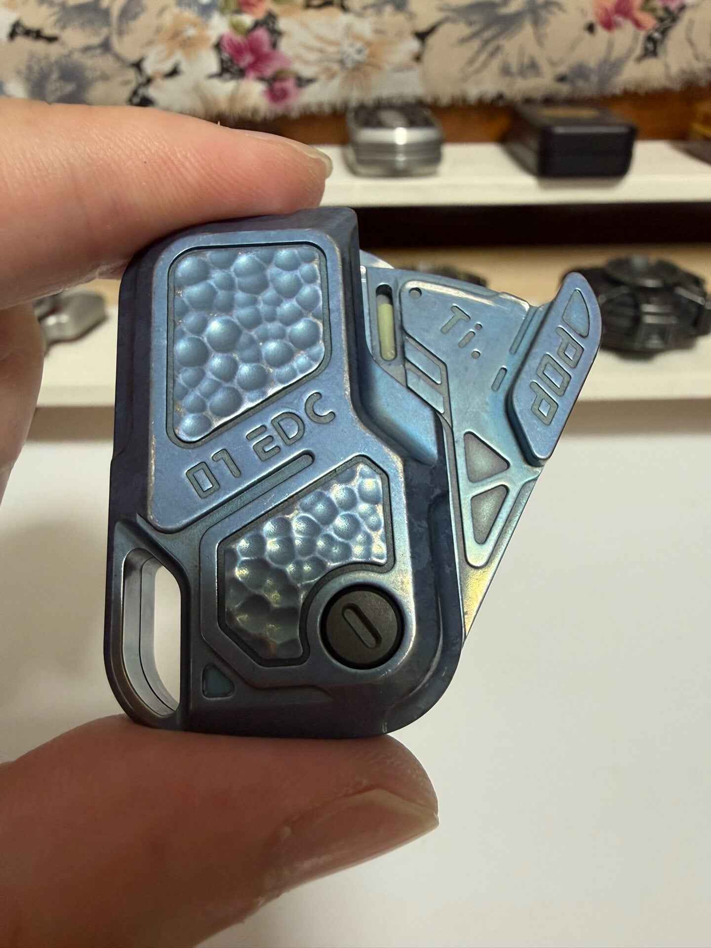 POP Throwing Card Crystallized Titanium