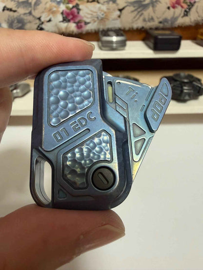 POP Throwing Card Crystallized Titanium