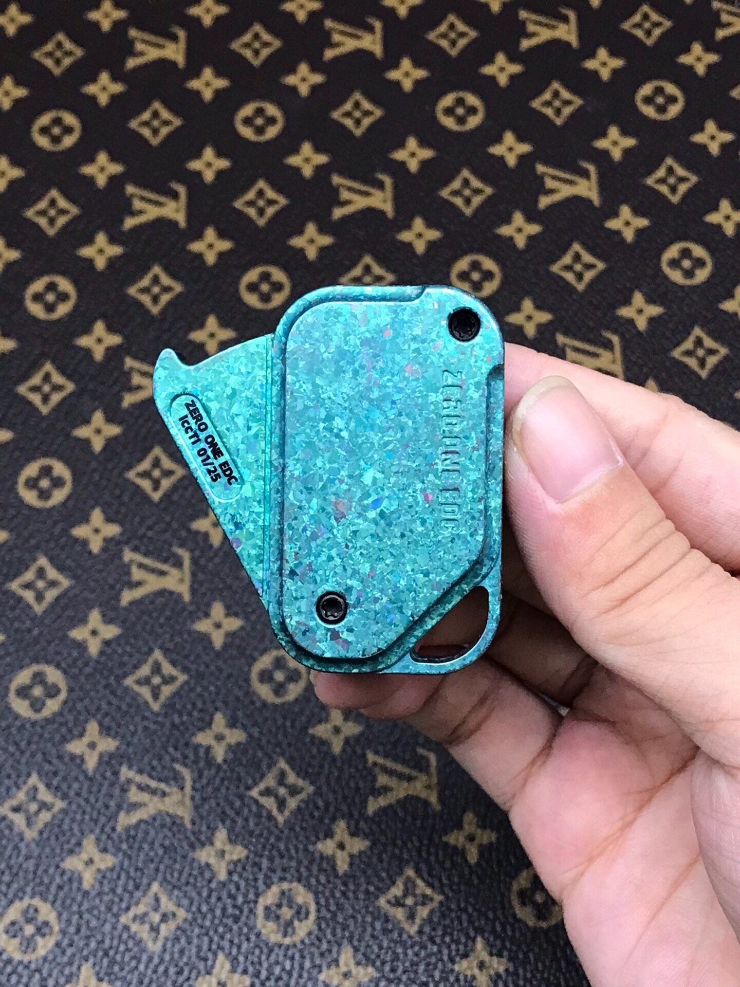 POP Throwing Card Crystallized Titanium