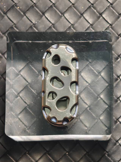 Top B Titanium