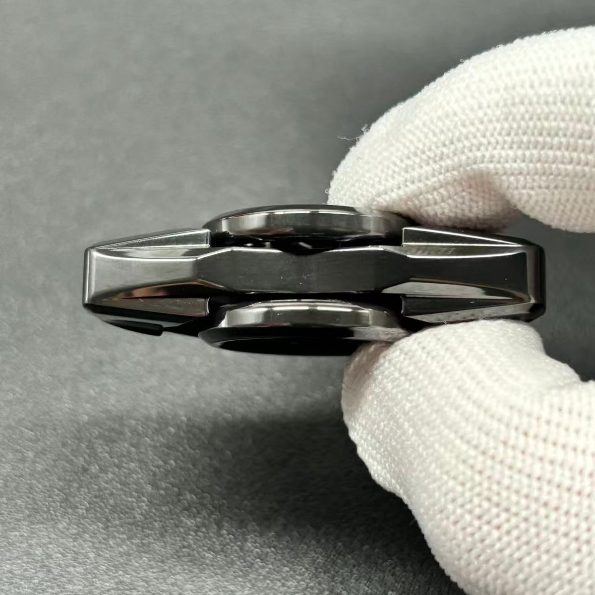Kamen Dual Leaf Zirconium Polished