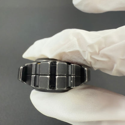 Dark Shell Opening Stainless Steel