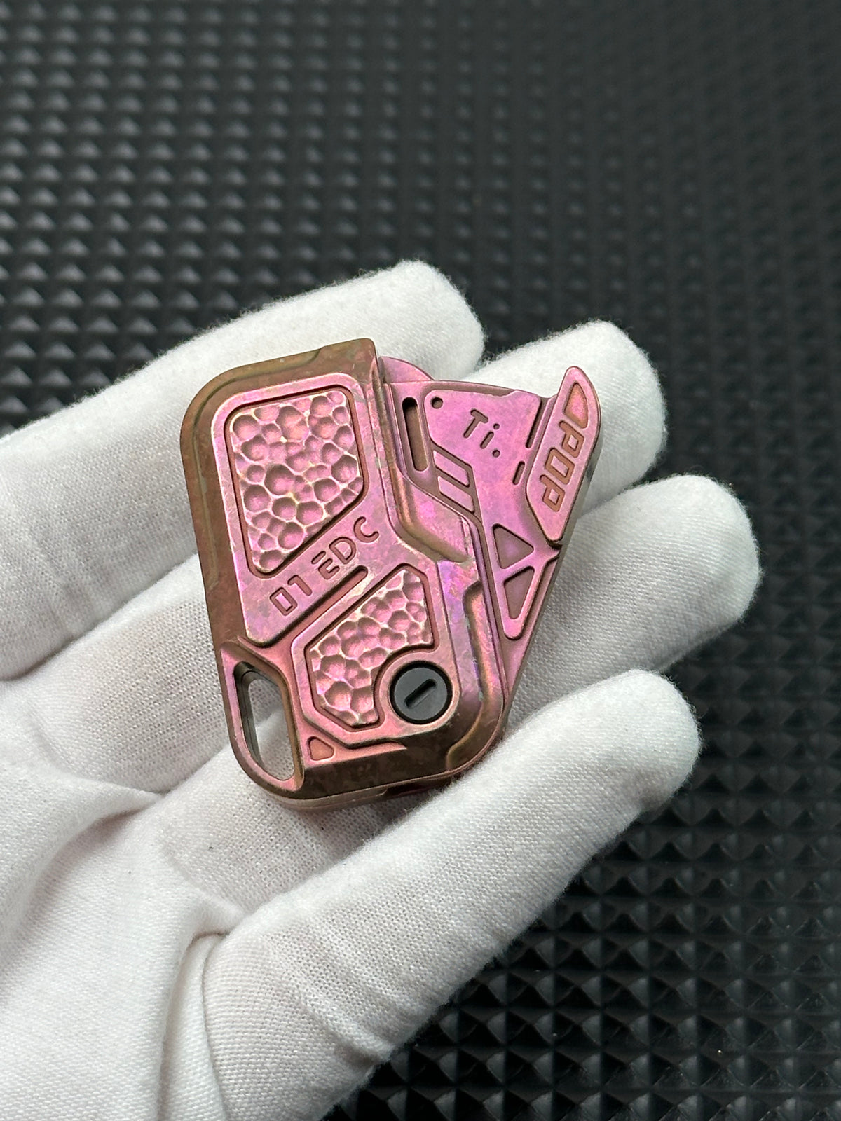 POP Crystallized Titanium