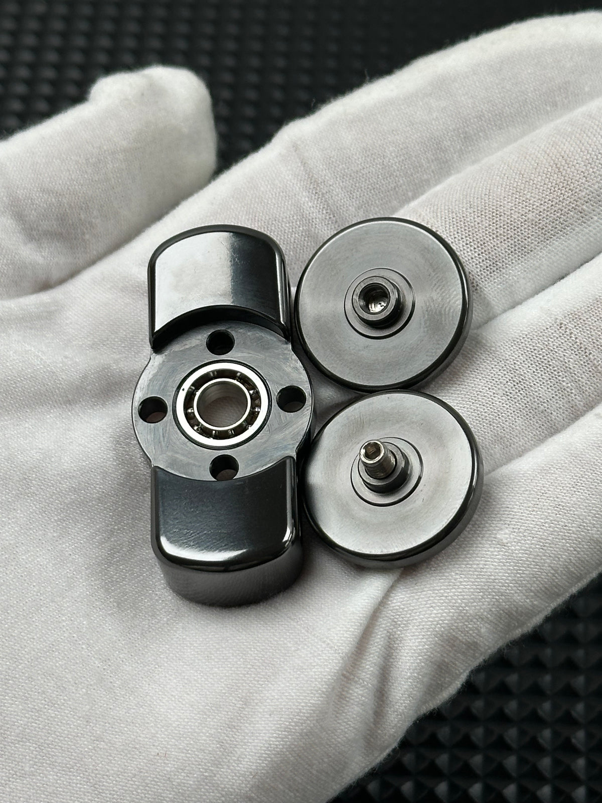 Floating Shadow Pro Zirconium