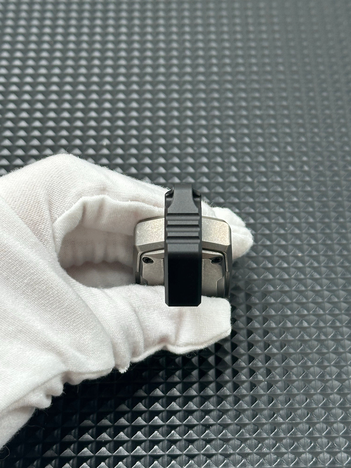 Thousand machines Titanium Stonewashed