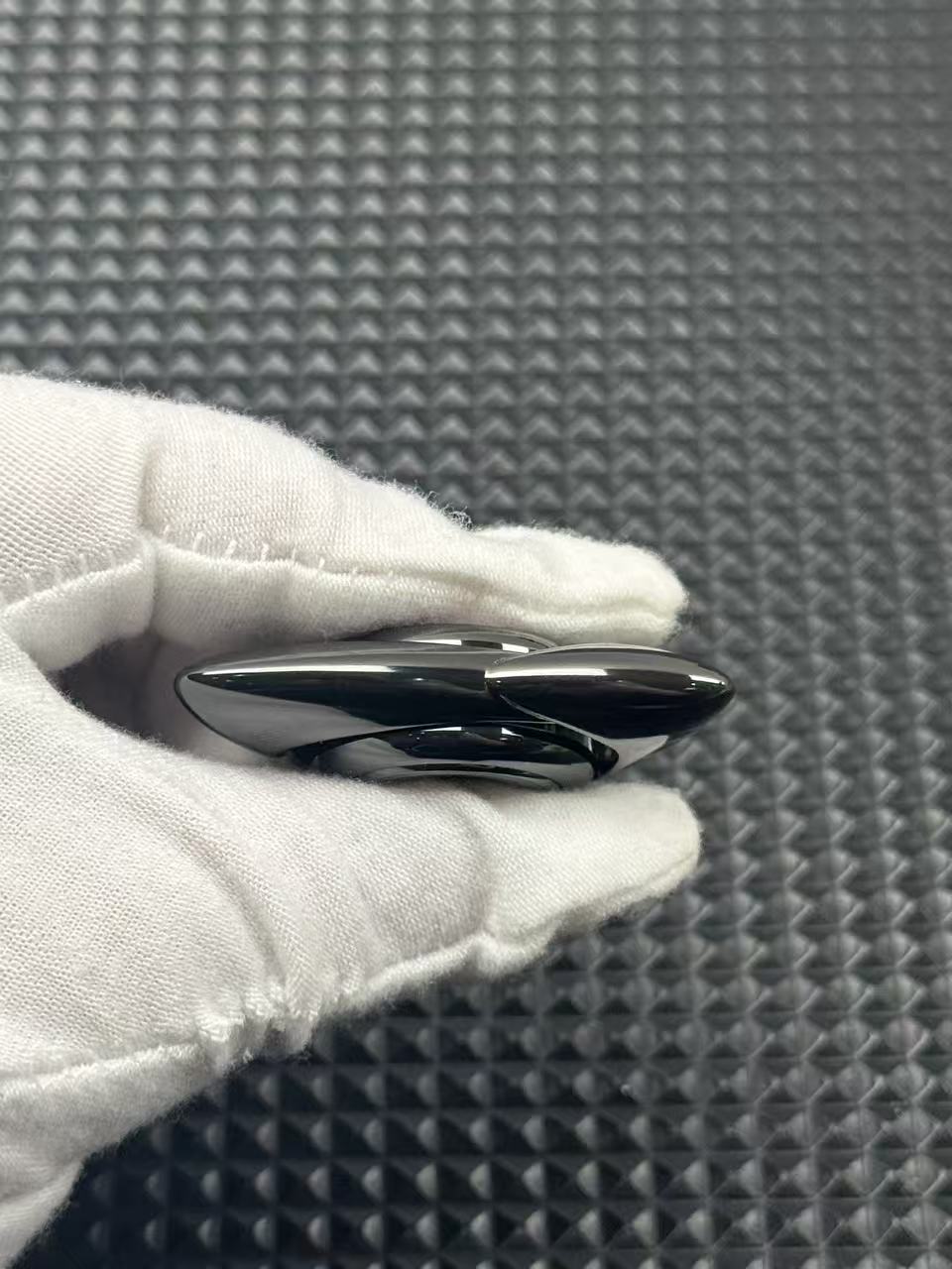 Wind Zirconium