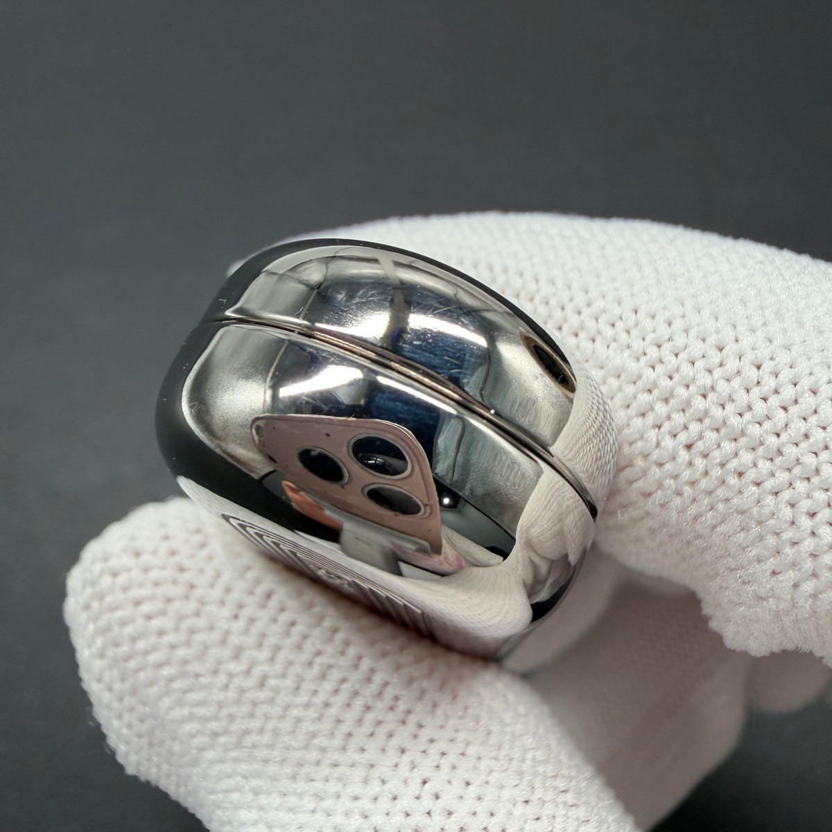 Floating Cloud Titanium